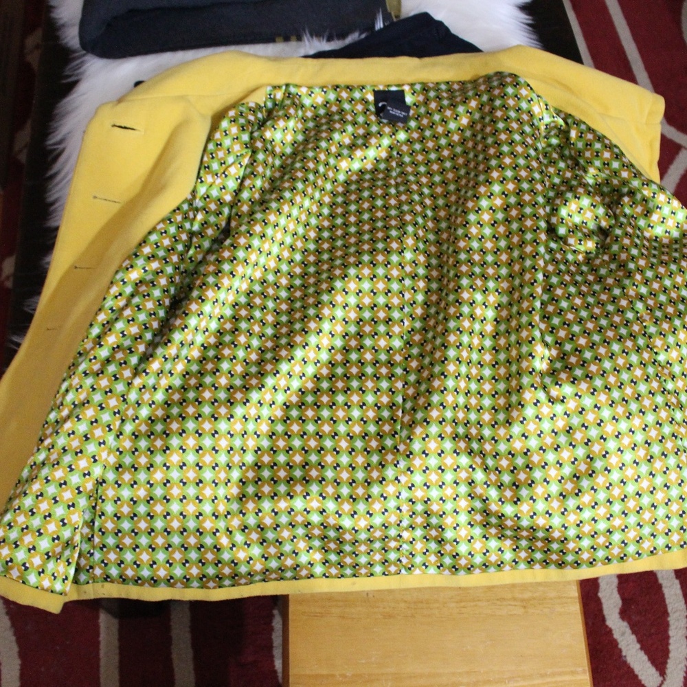 23rdst,  yellow collar jacket with 3/4 sleeves - Picture 9 of 10